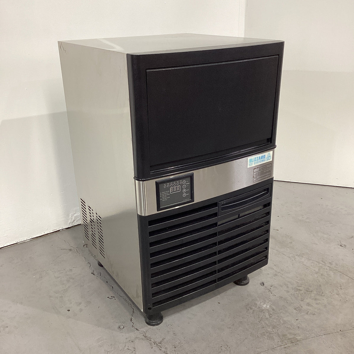 Blizzard SN-120P Ice Machine
