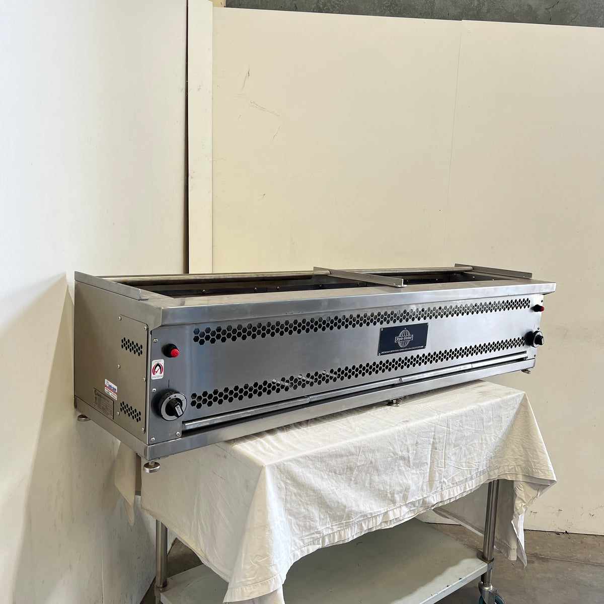 Style Global LGROBG-1800 Robata / Yakatori Style Grills