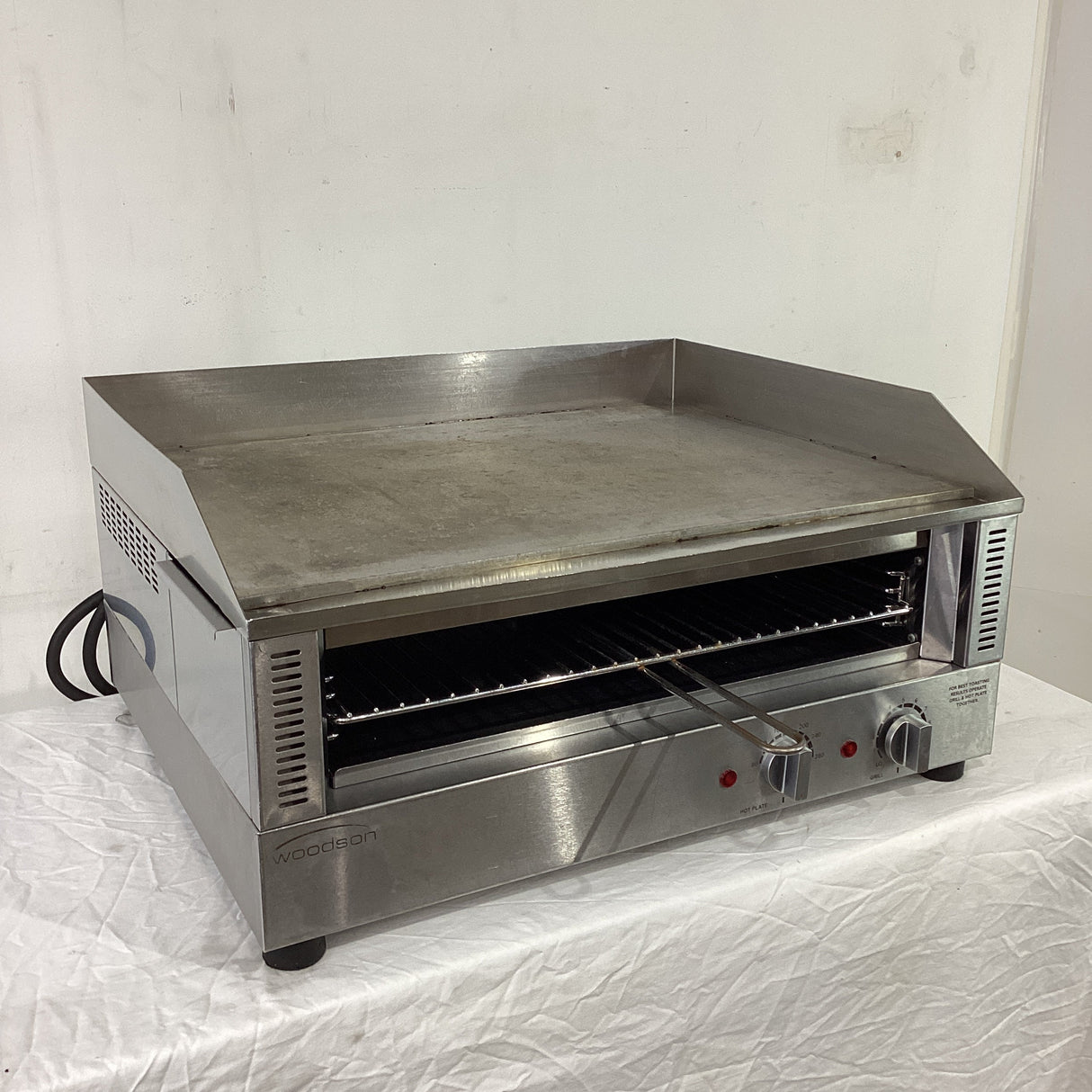 Woodson W.GDT75 Griddle Toaster