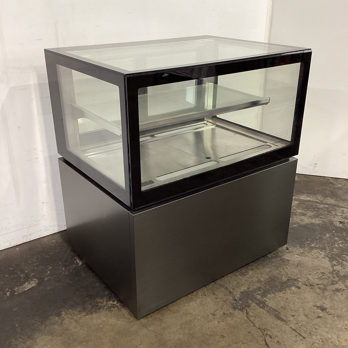 Anvil NSDJ2730 Cake Display