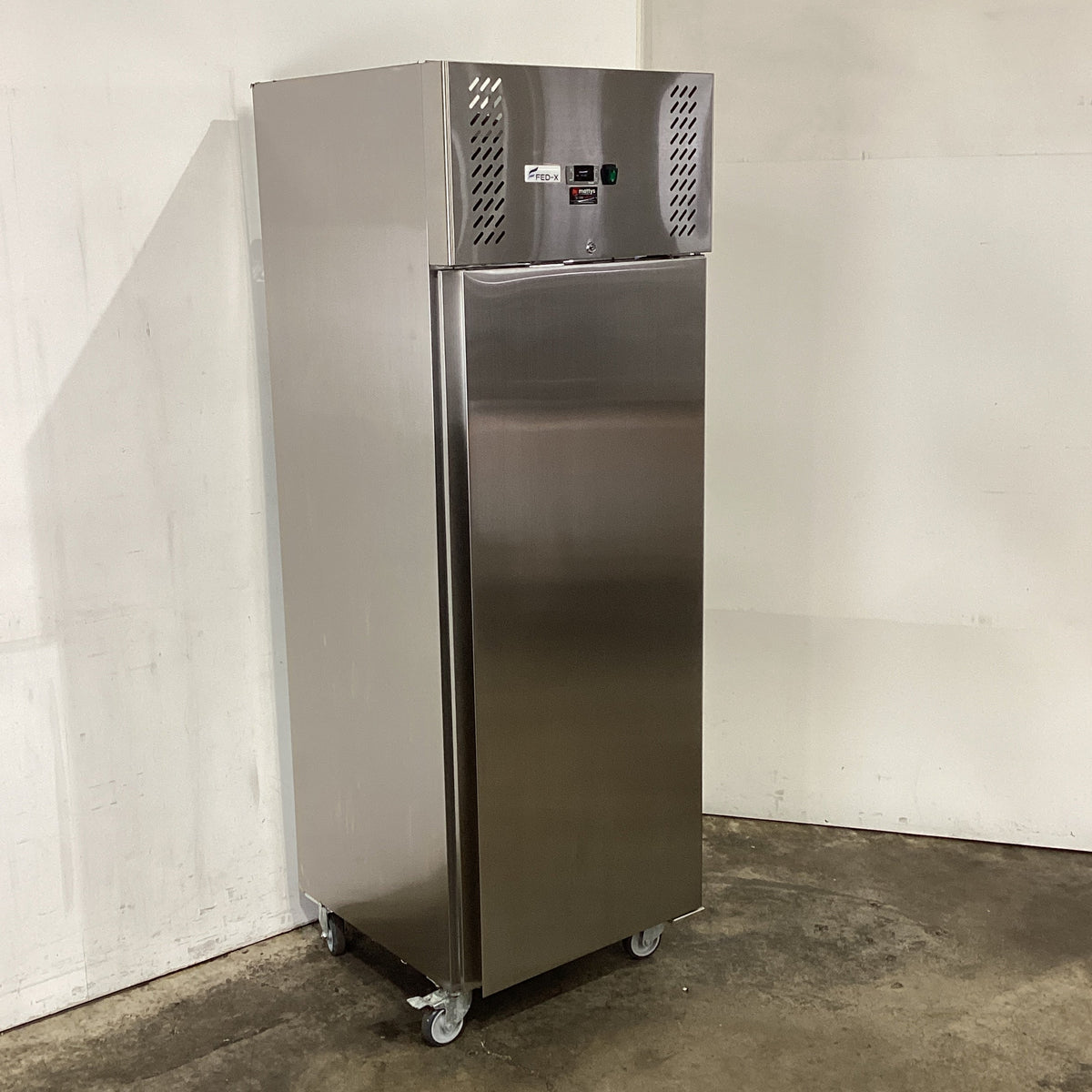 FED-X XURC400SFV Upright Fridge
