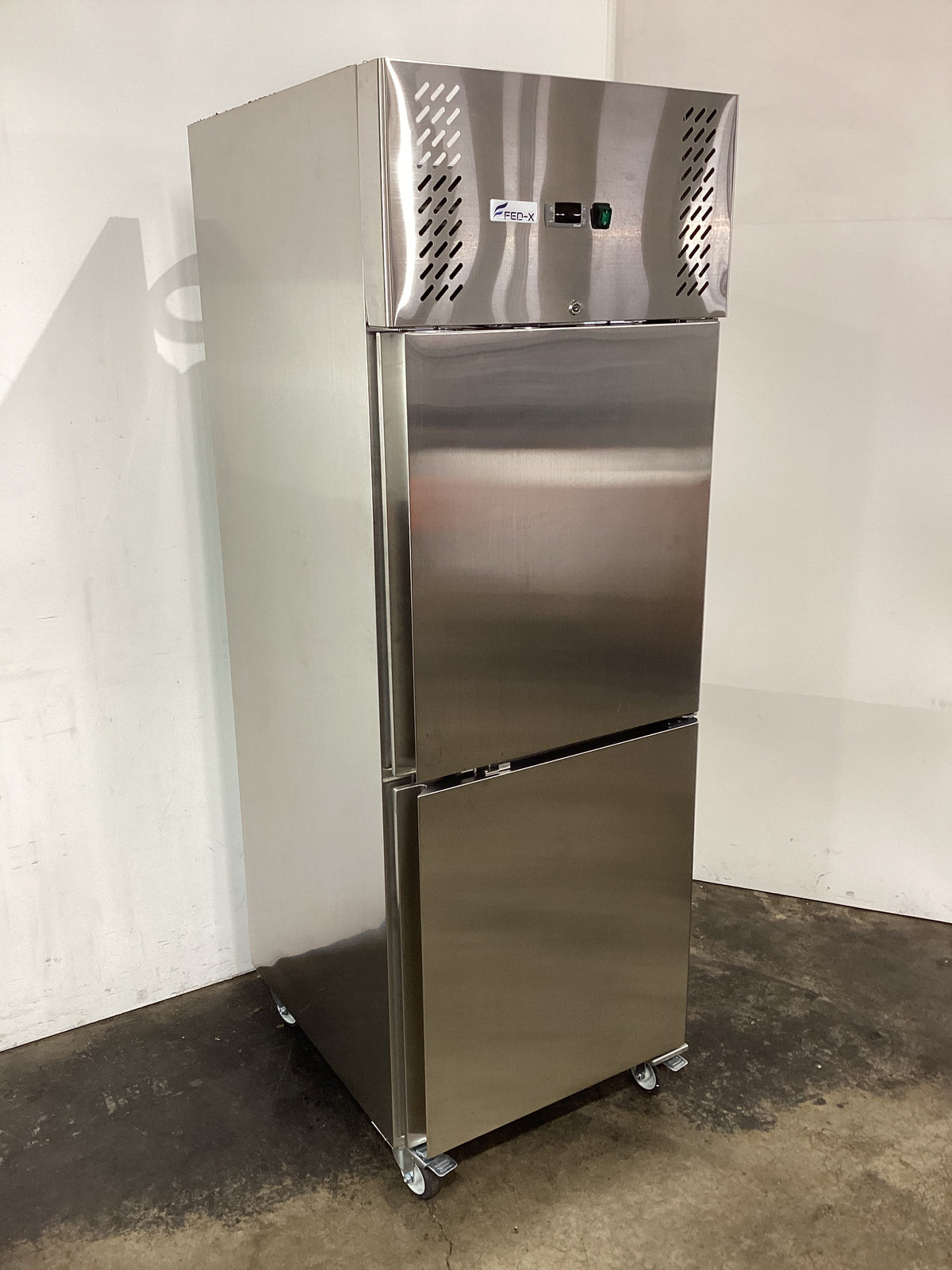 FED-X XURC600S1V Upright Fridge