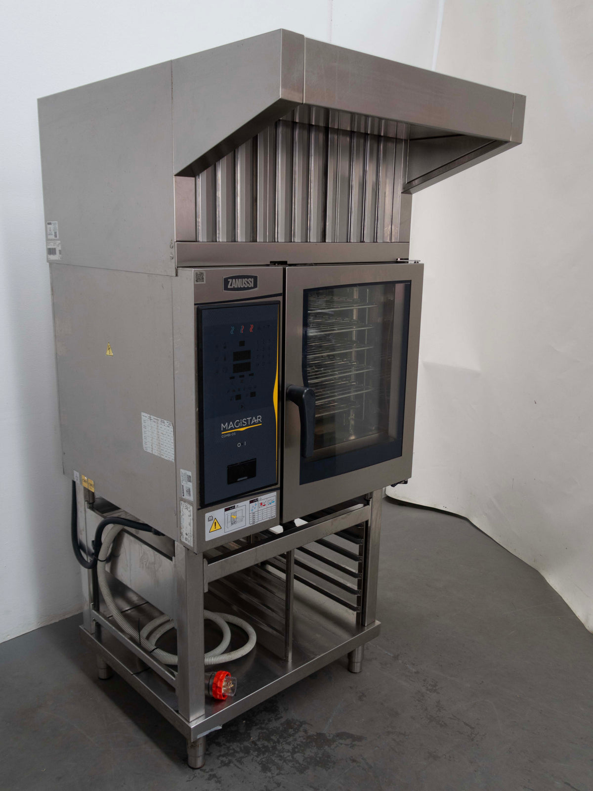 Zanussi ZCOE61B2SO 6 Tray Combi Oven with Stand + Exhaust Canopy