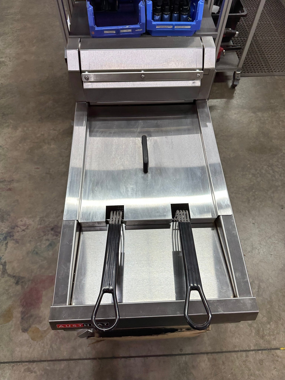 Austheat AF812 Single Pan Fryer - Whisk Hospitality - 3PA-1907-CL-AF812-846