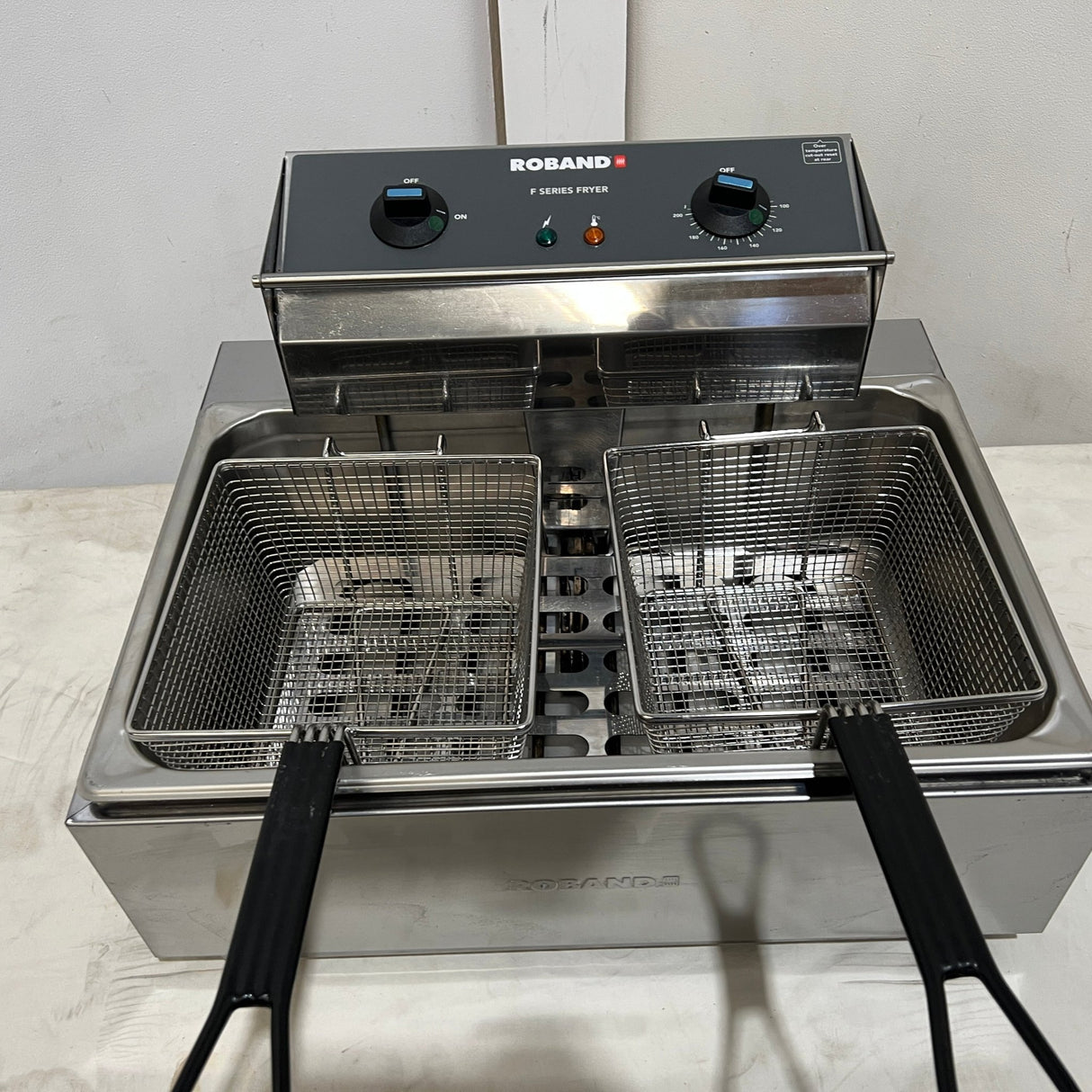 Roband F111 Countertop Fryer - Whisk Hospitality - 871691