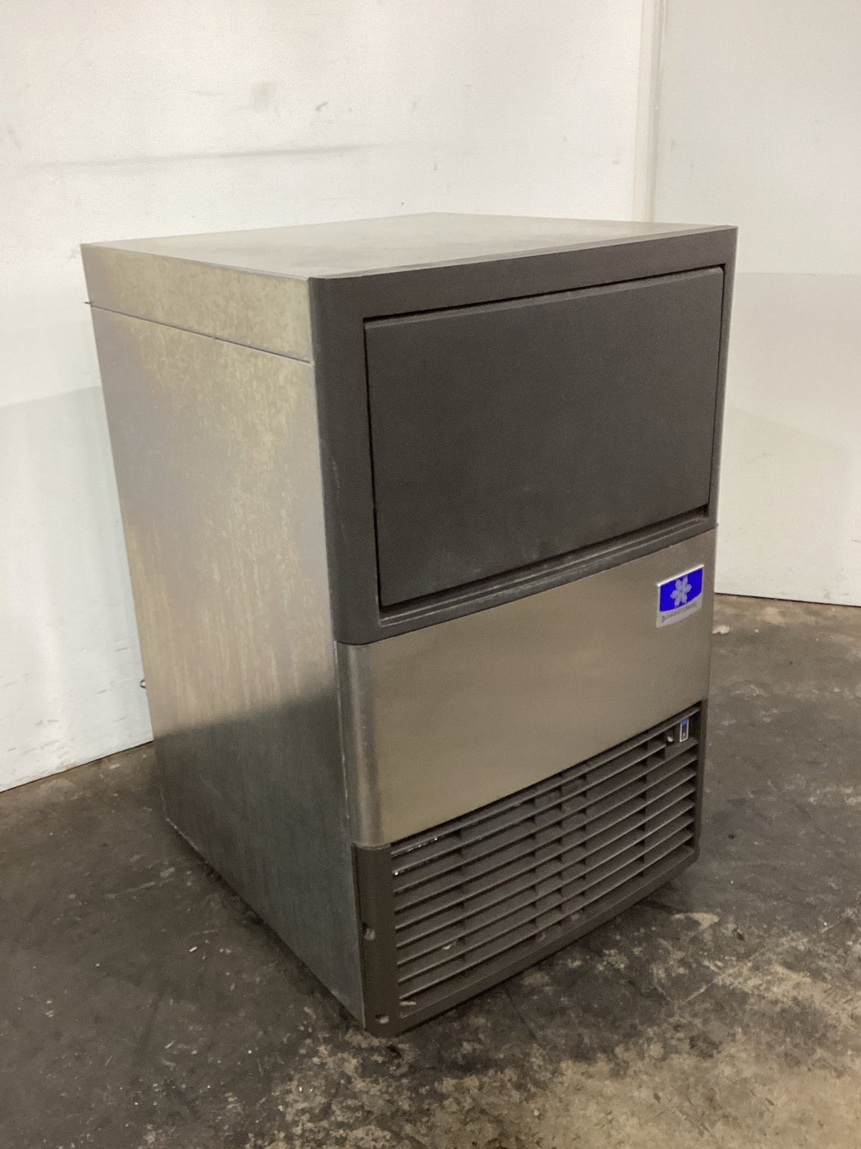 Manitowoc UDE0080A Ice Machine - Whisk Hospitality - 820337