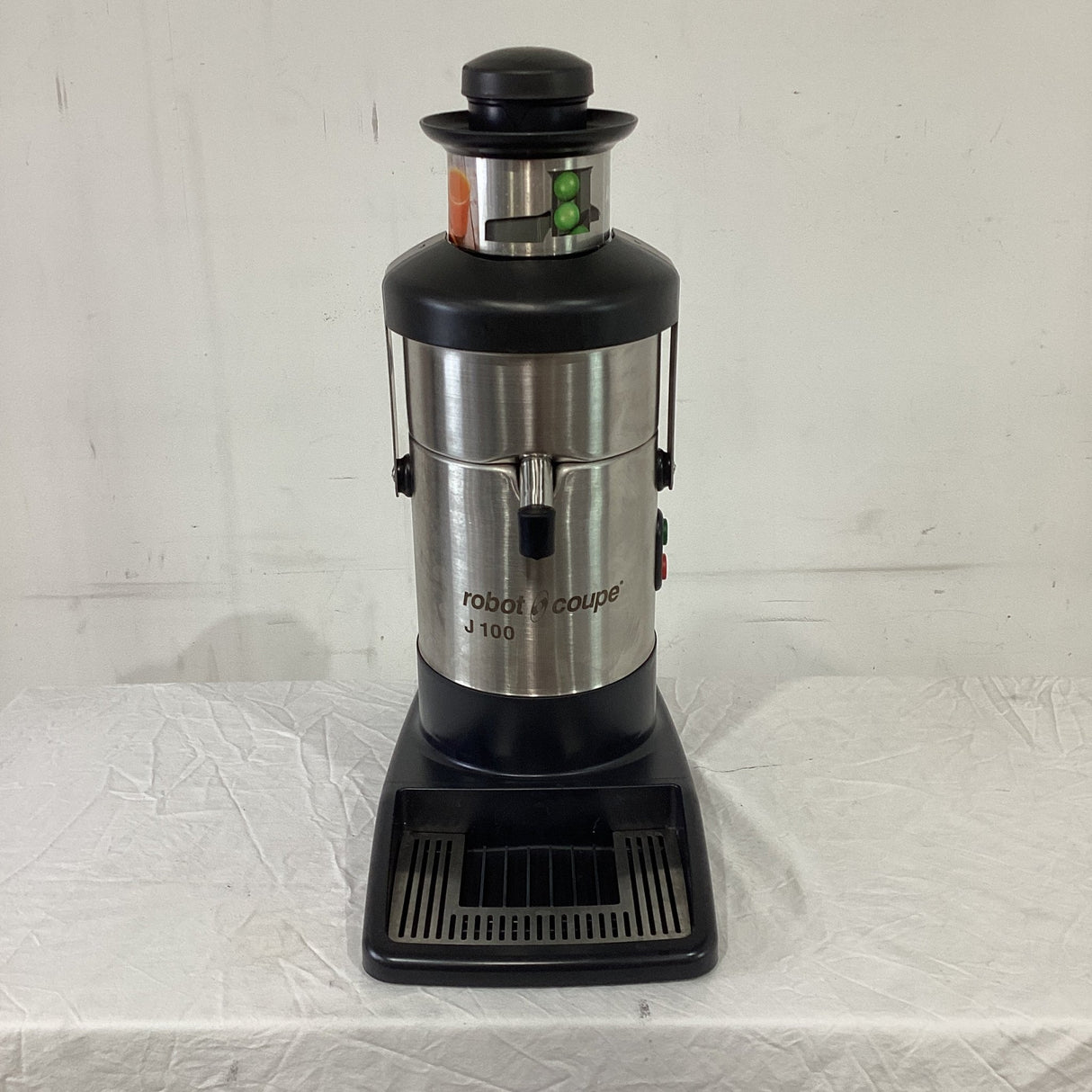 Robot Coupe J100 Centrifugal Juicer - Whisk Hospitality - 888565
