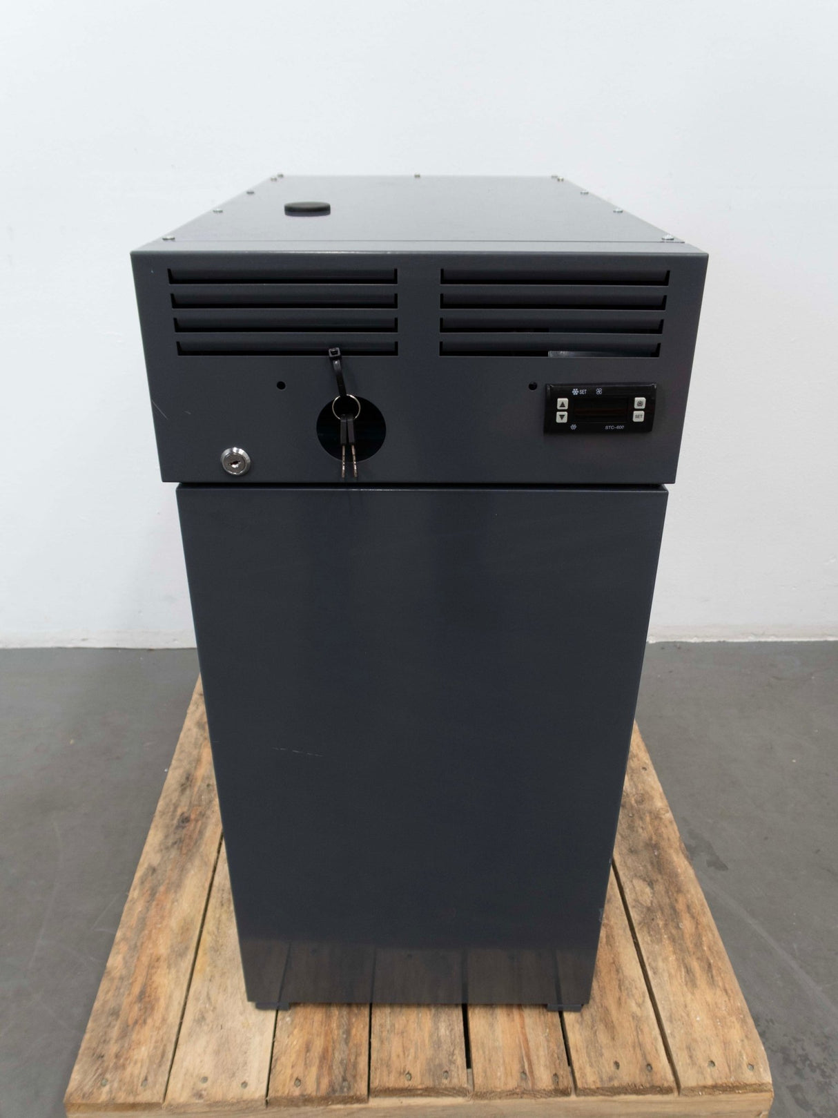 Hussmann TG100 - BF Milk Bladder Refrigerator - Whisk Hospitality - 825338