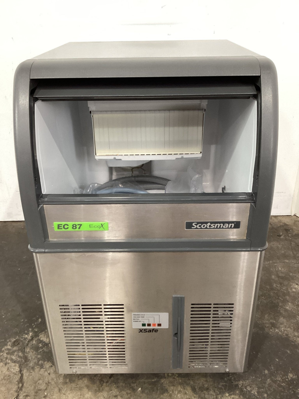 Scotsman ECS 87 AS 230/50 R290 i - PLUG OX Ice Machine - Whisk Hospitality - 771721