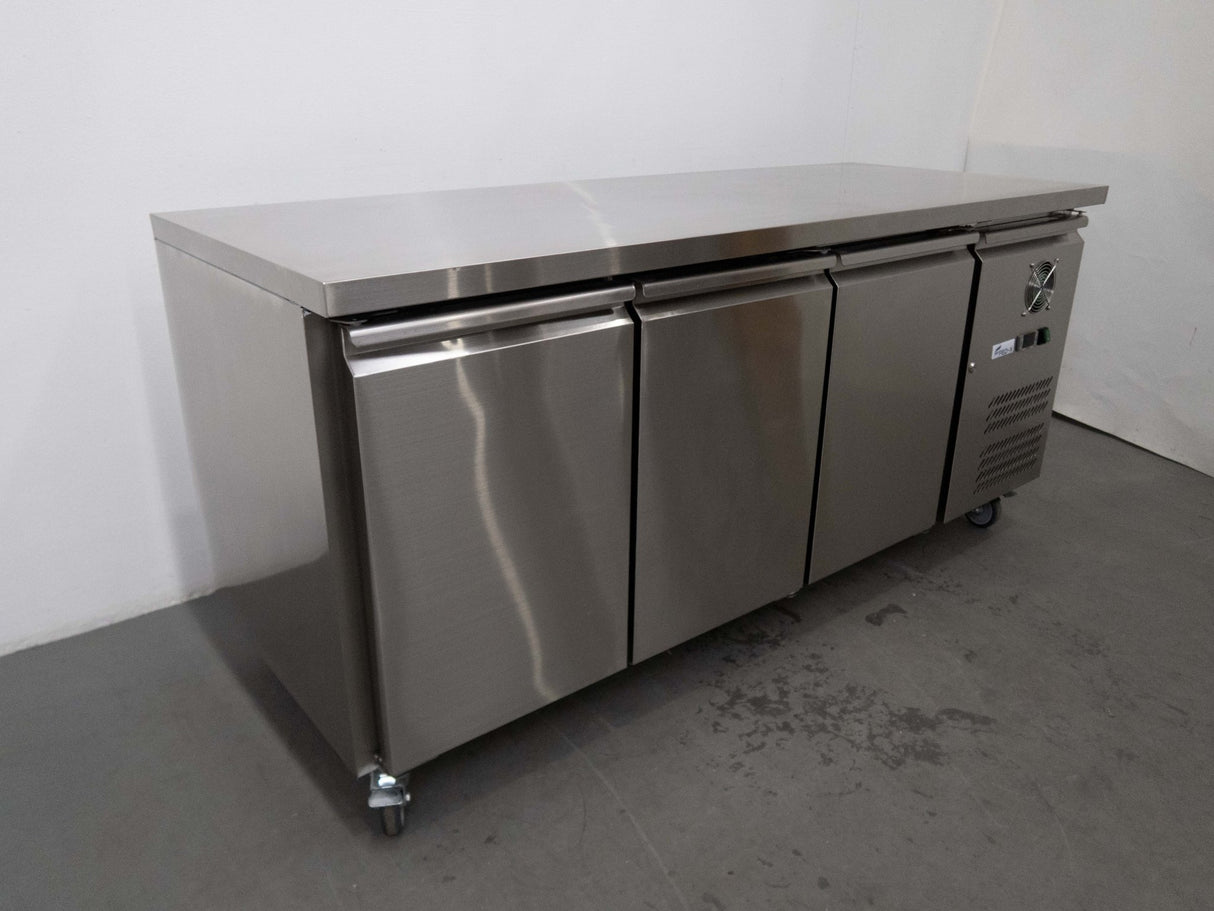 FED XUB7F18S3V Bench Freezer - Whisk Hospitality - 857085
