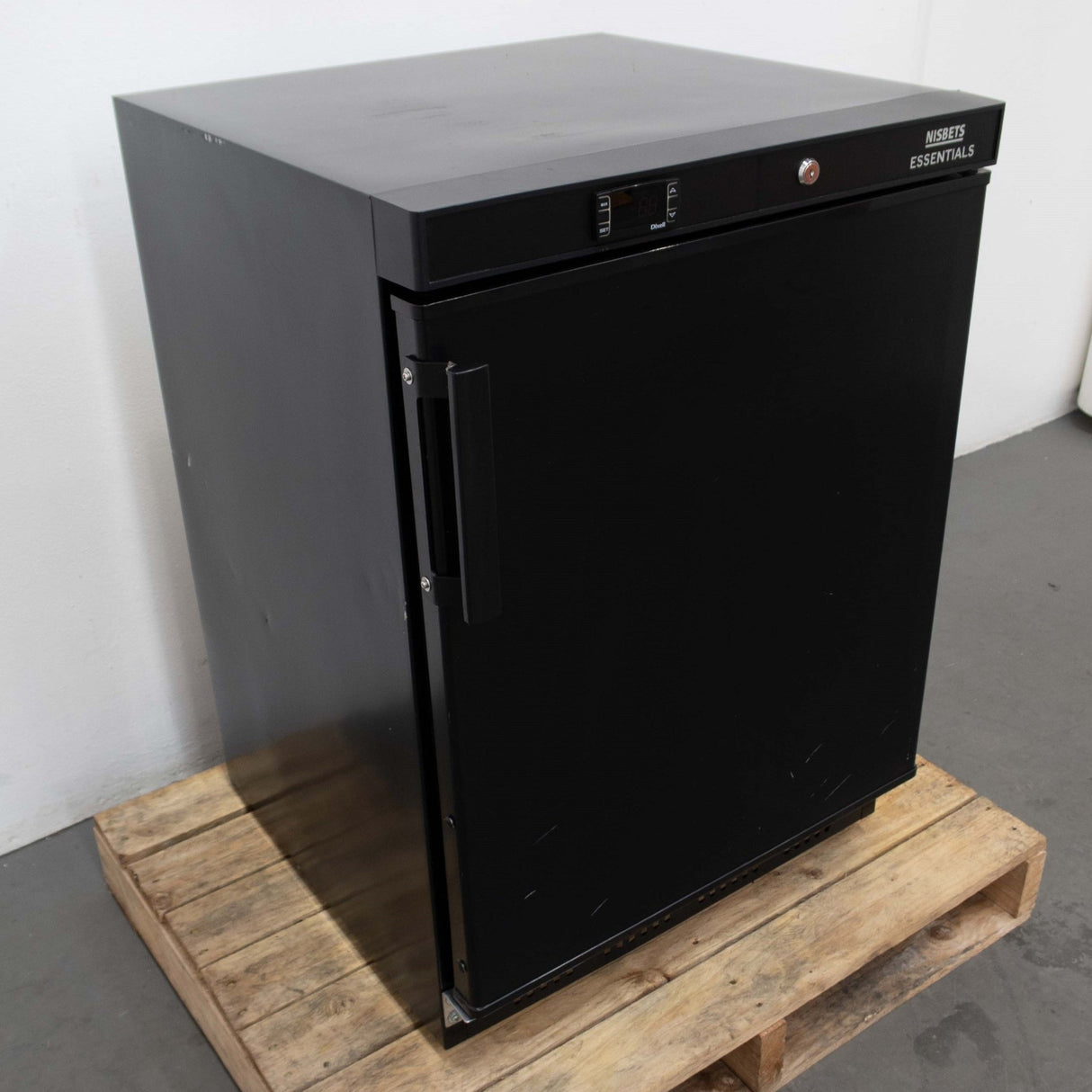 Nisbets FB047 - A - 02 Bar Freezer - Whisk Hospitality - 830841