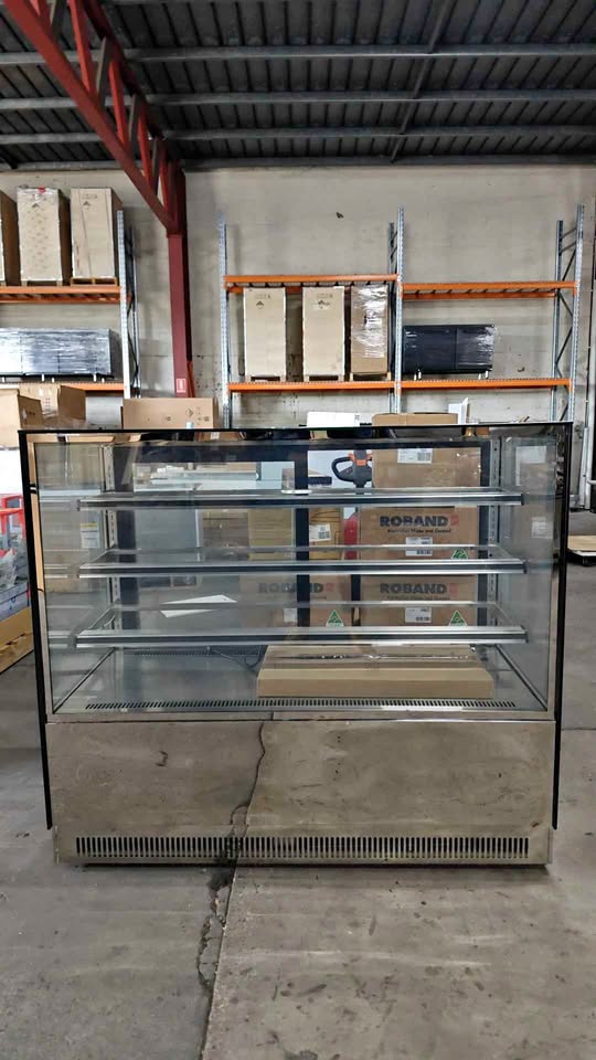Bonvue Modern GAN-1500RF3 Cake Display - Whisk Hospitality - 3PA-1296-GAN-1500RF3