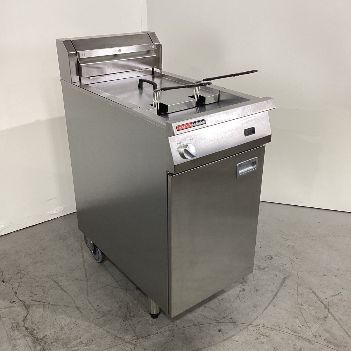 Roband AF812R Fryer - Whisk Hospitality - 845296