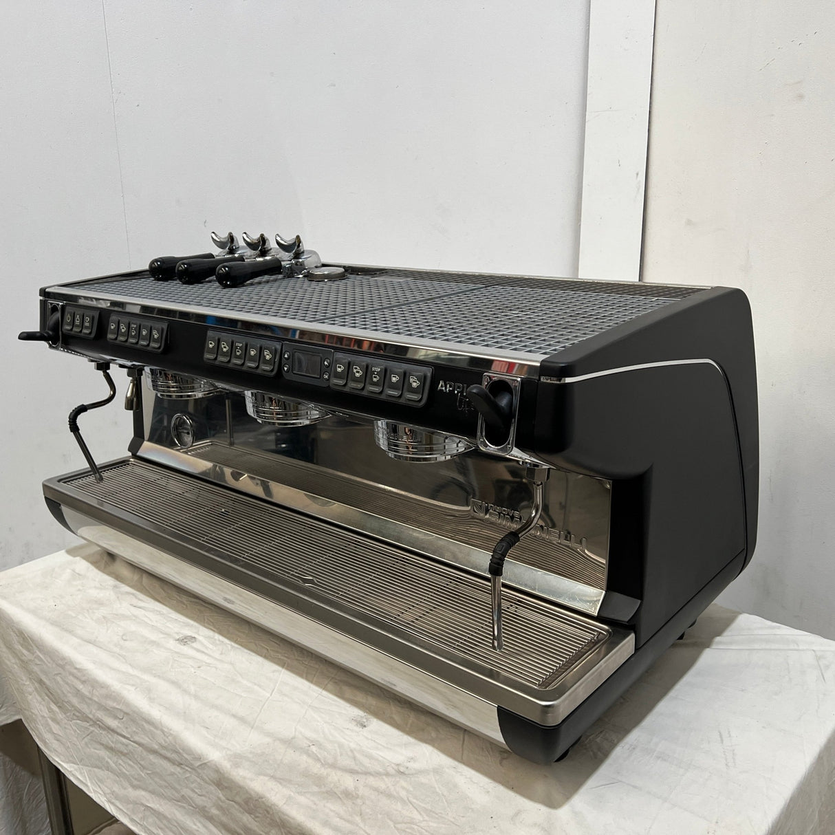 Nuova Simonelli Appia Life XT 3 Group Volumetric Coffee Machine - Whisk Hospitality - 812922