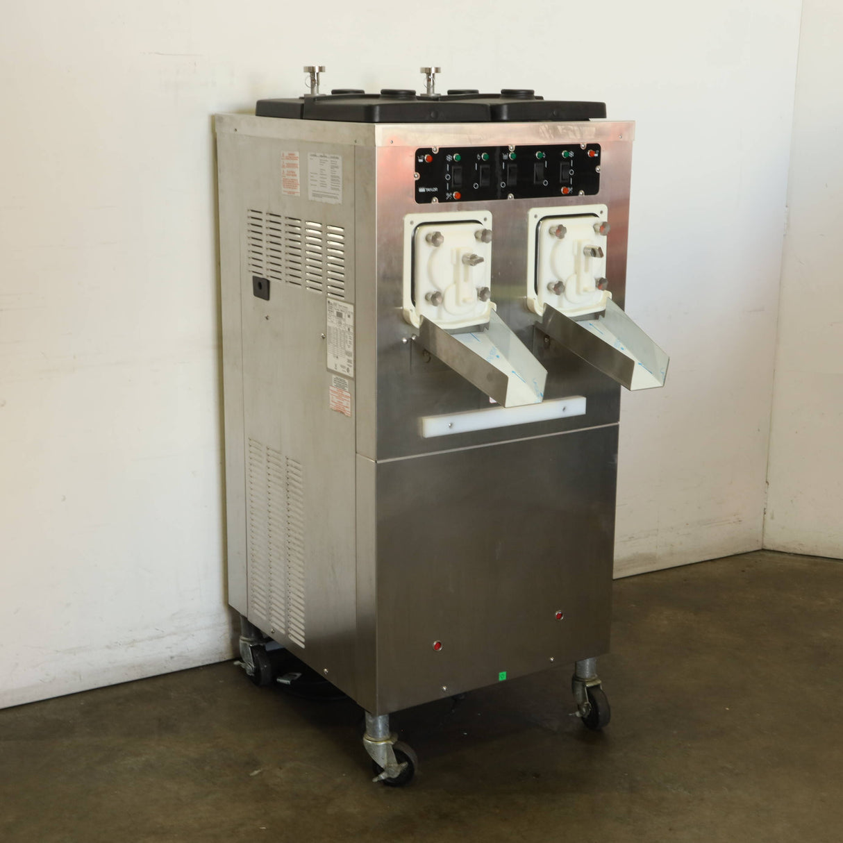 Taylor C002-58 Soft Serve Ice Cream Machine