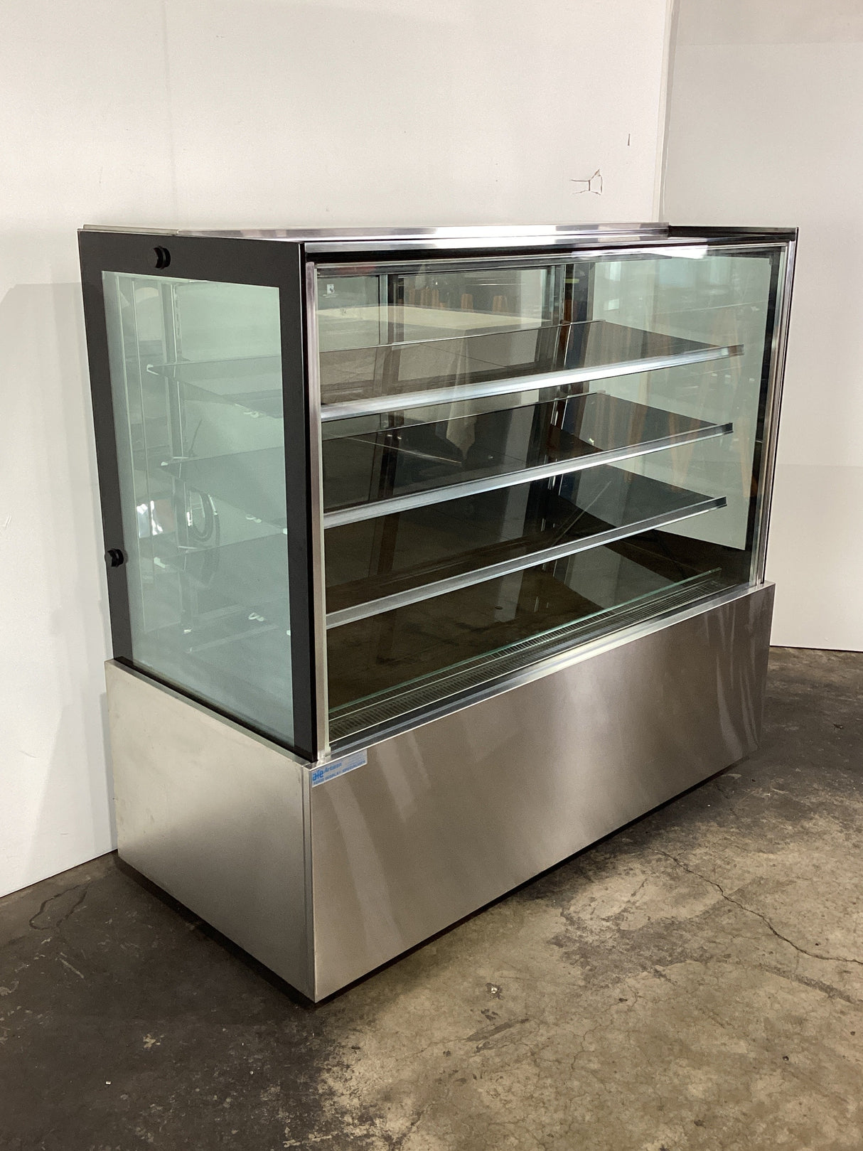 Artisan M3415 Glass Refridgerated Display