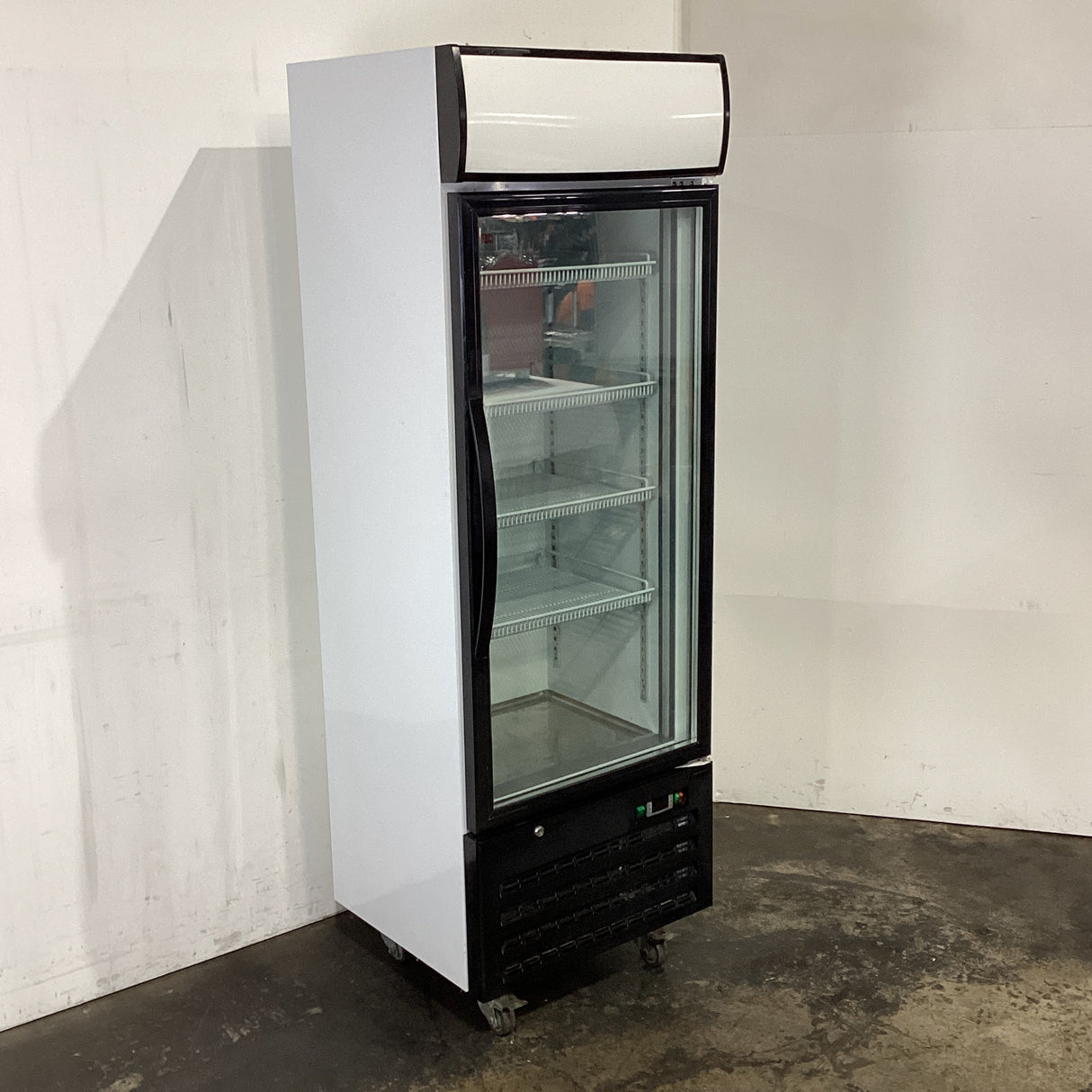 Saltas DFS2315 Upright Freezer