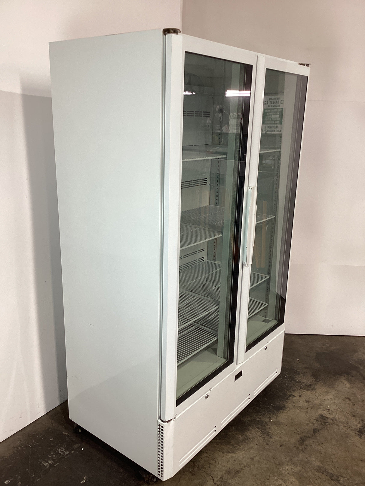 CyberChill CCB1000 Upright Fridge