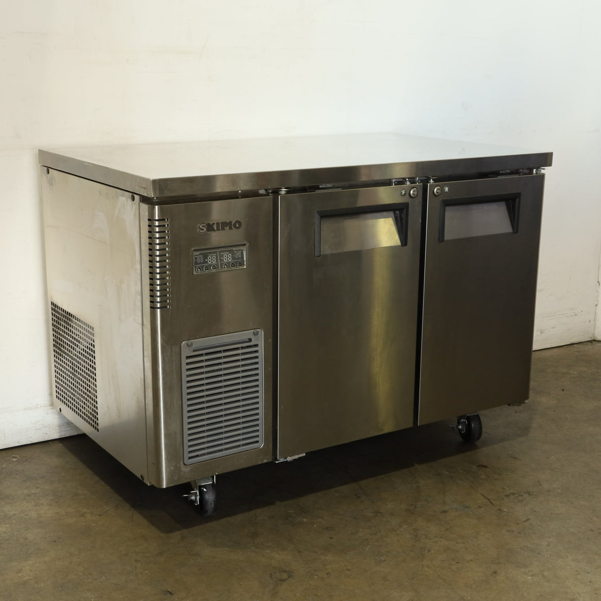 Skipio SURF12-2 Undercounter Fridge Freezer Combo