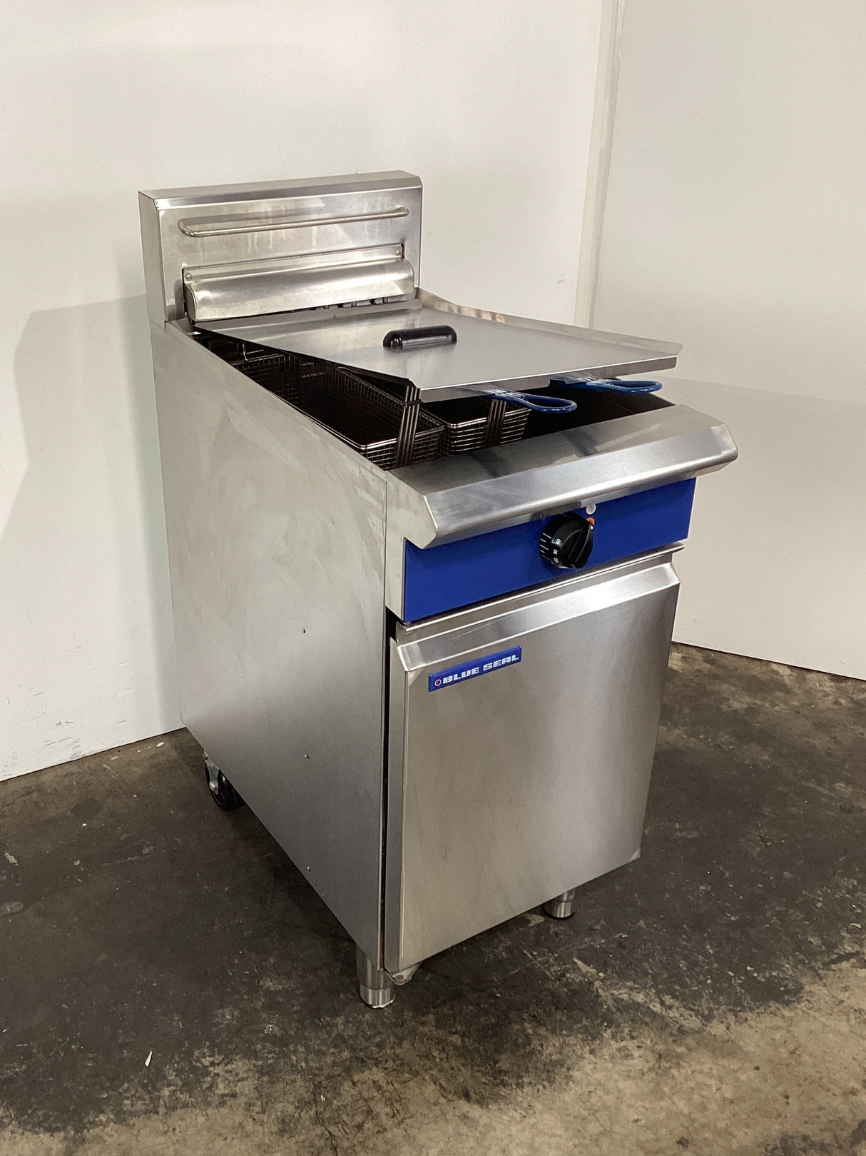 Blue Seal E43E Fryer