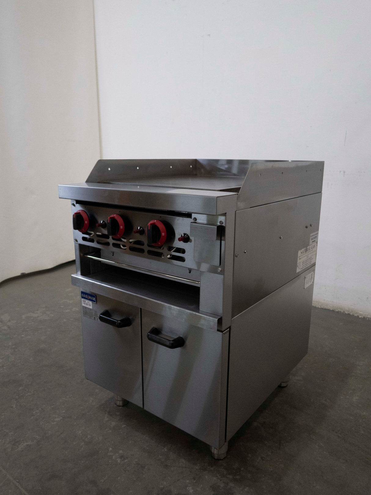 Gasmax GGS-24 Griddle and Toaster with Cabinet