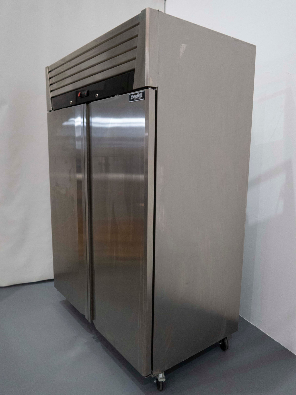 Novachill LPW8U2F Upright Freezer