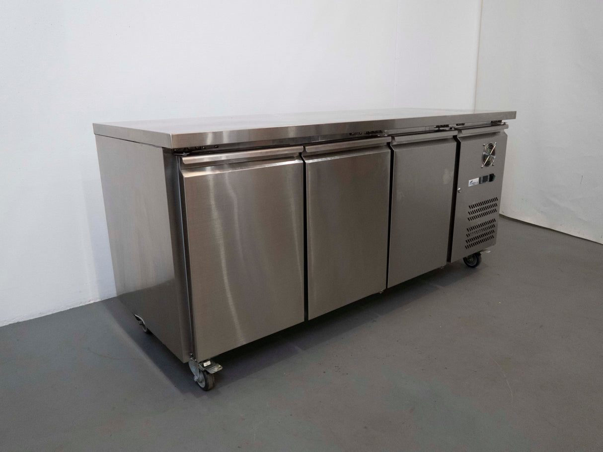 FED-X XUB7C18S3V Undercounter Fridge