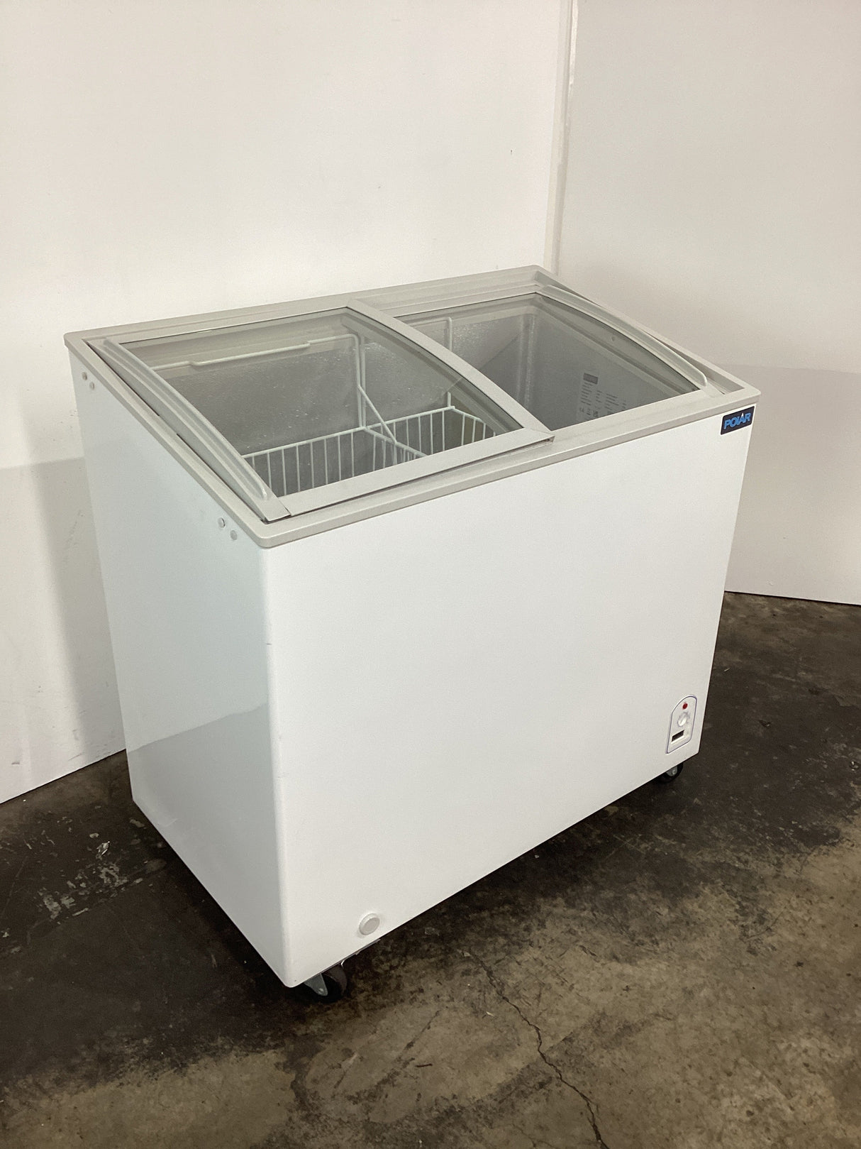 Polar GM498-A Chest Freezer