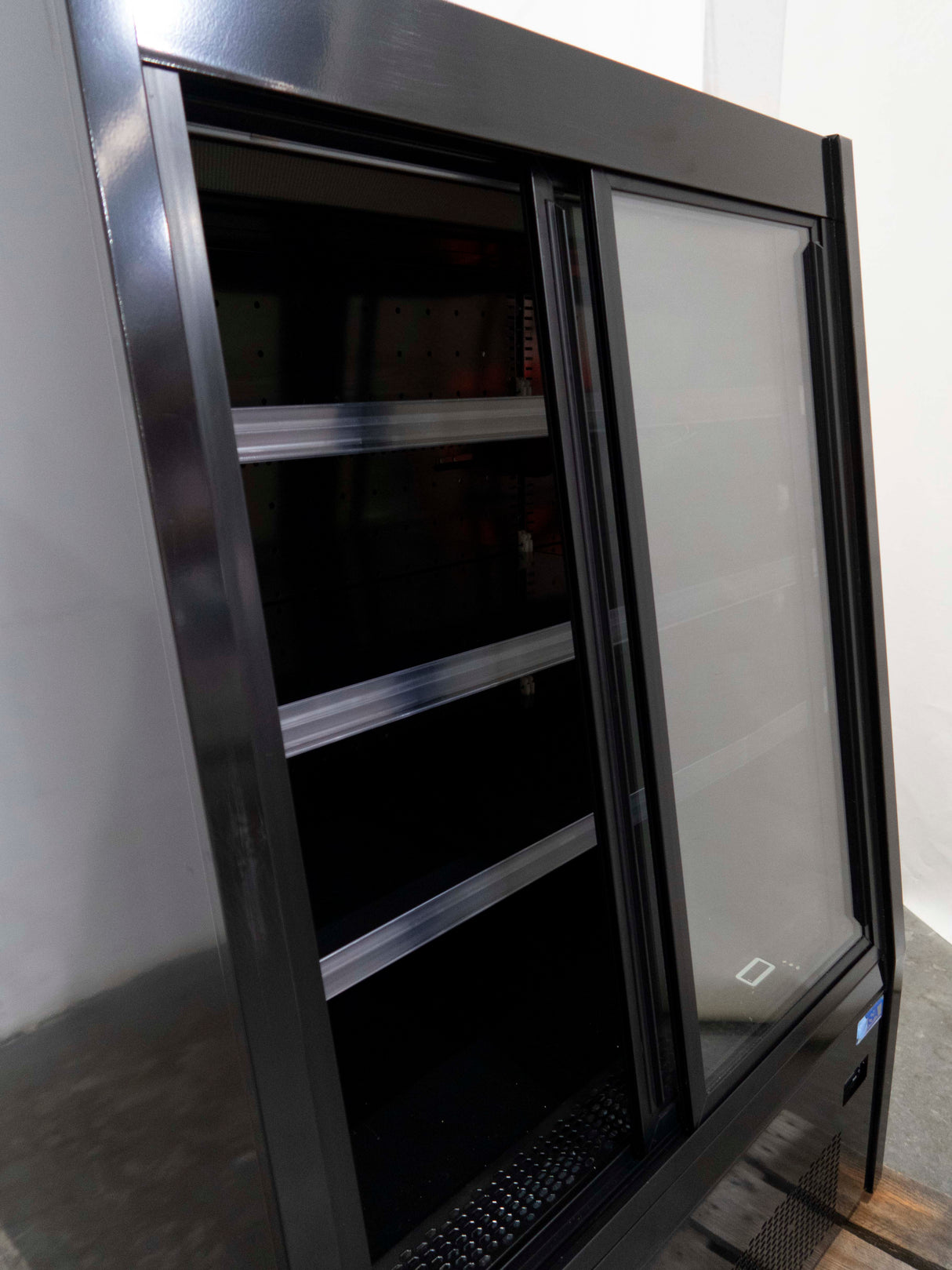 ISA Galaxy-025 H150 Cake Display