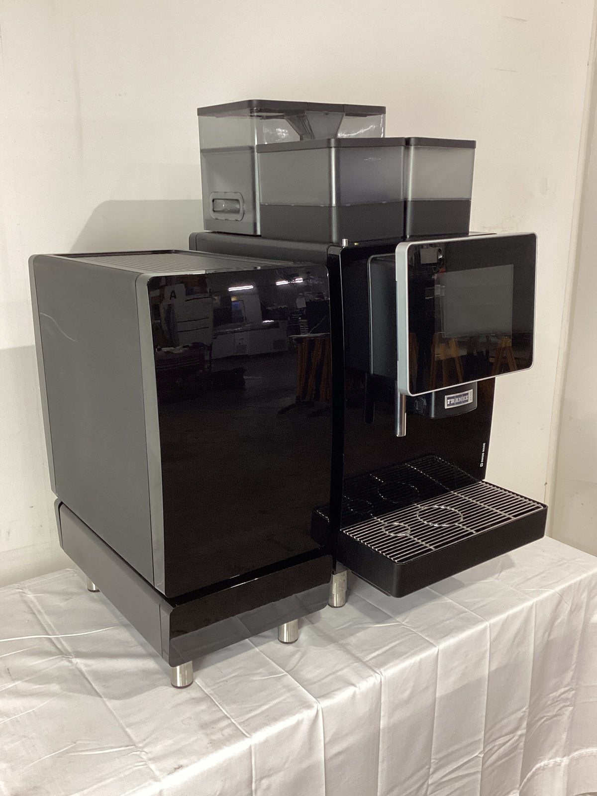 Franke A600 FCS4043 Auto Coffee Machine + Milk Fridge