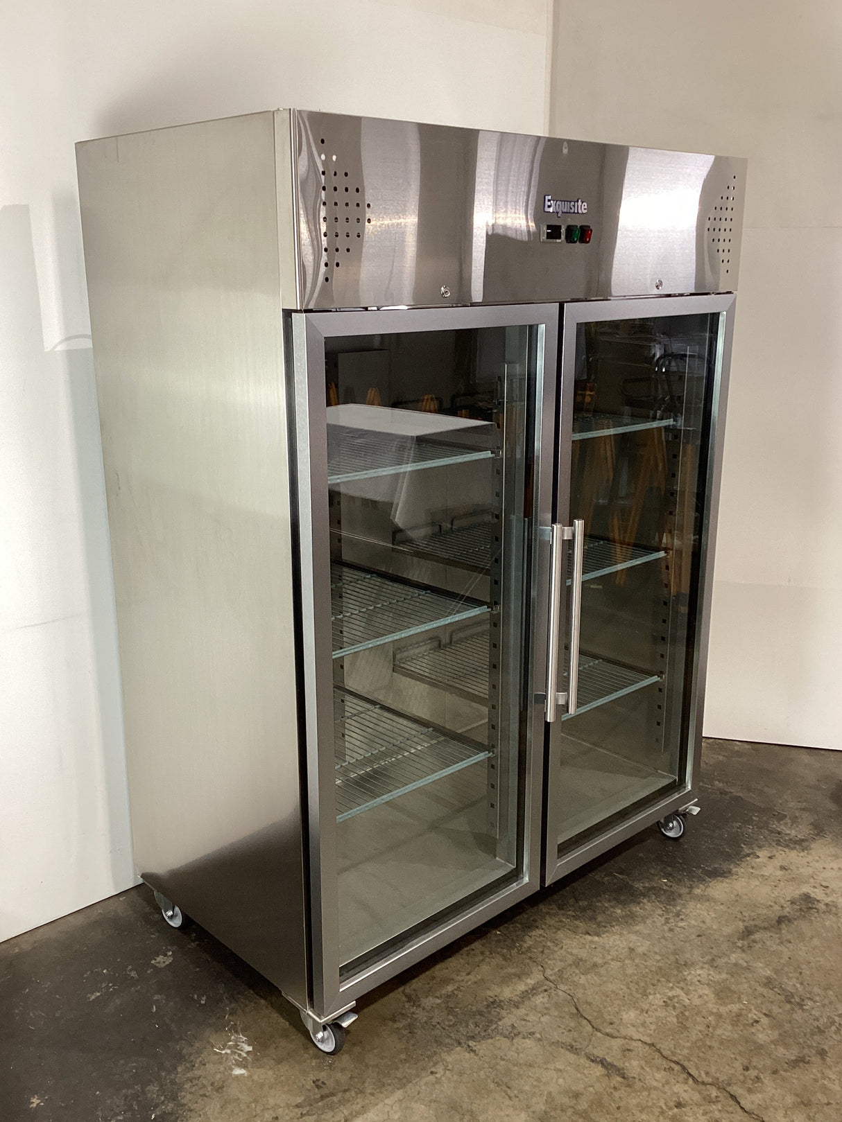 Exquisite GSC1410G Upright Fridge