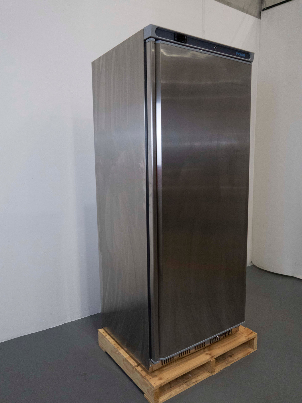 Polar CD085-A Upright Freezer