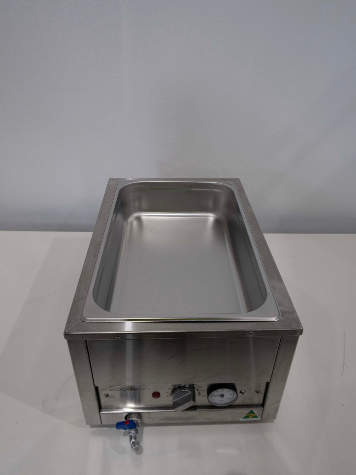 Woodson W.BMS11B Countertop Bain Marie