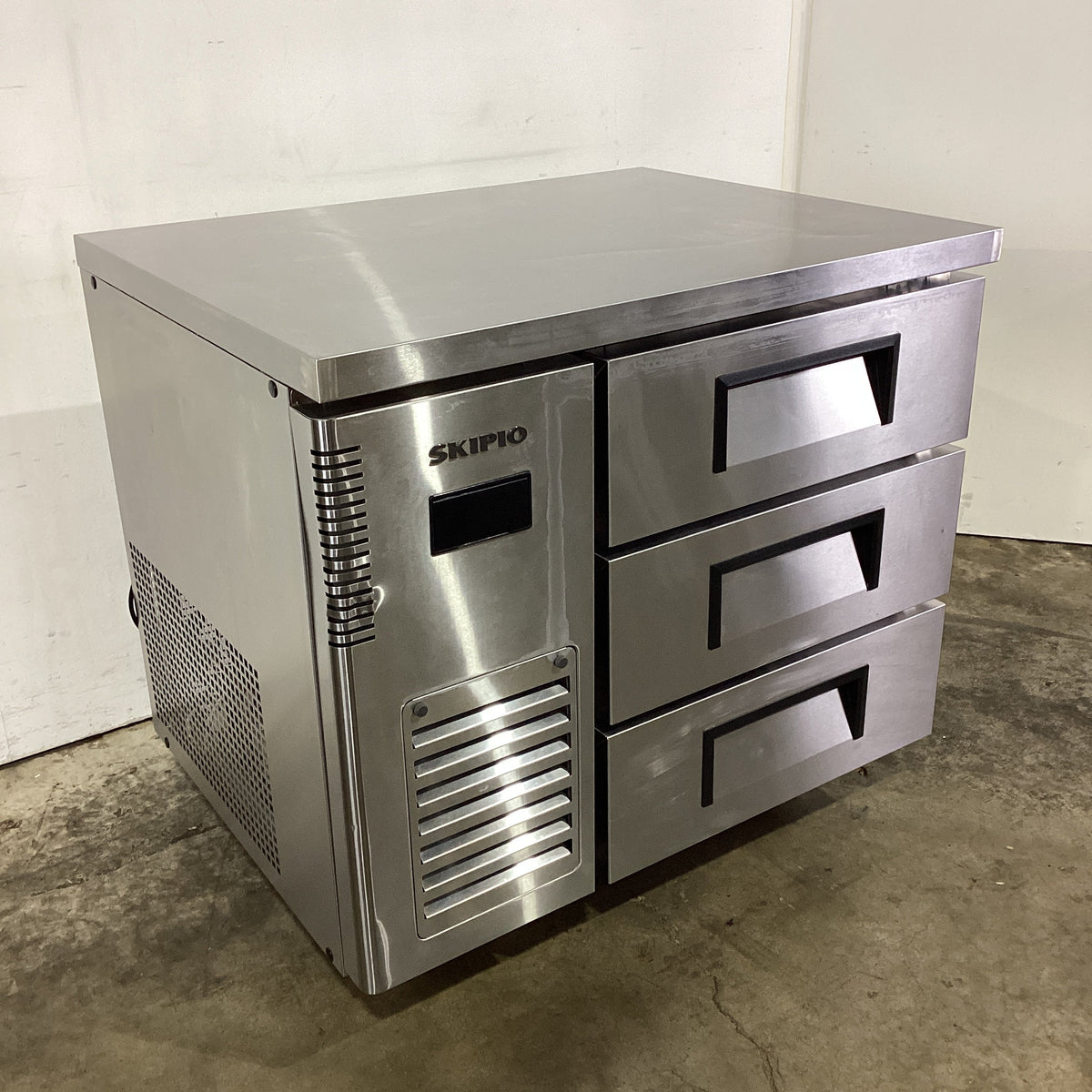 Skipio SUF9-3D-3 Undercounter Freezer