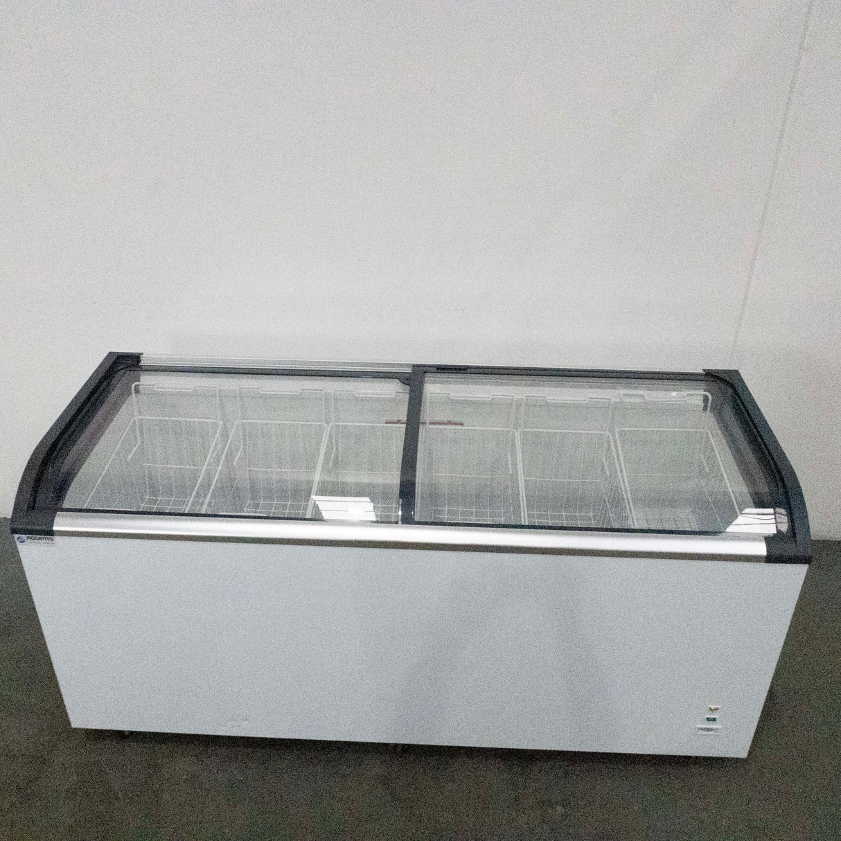 Adgemis SD-620Q Chest Freezer