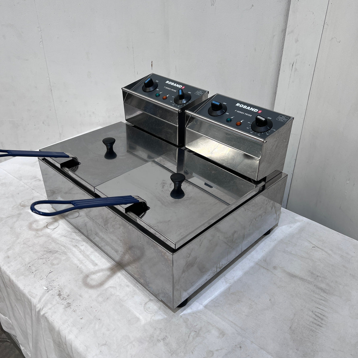 Roband F25 Countertop Split Pan Fryer
