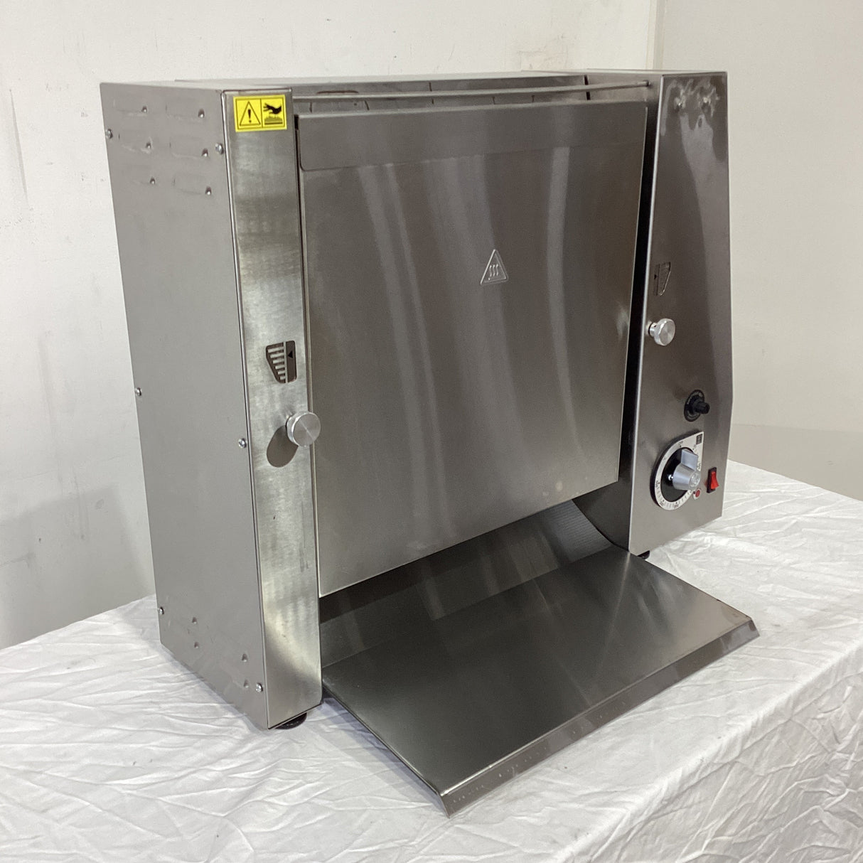 Anvil VCT1001 Vertical Bun Toaster