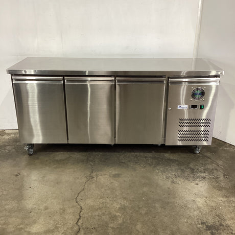 FED-X XUB6F18S3V Underbench Freezer