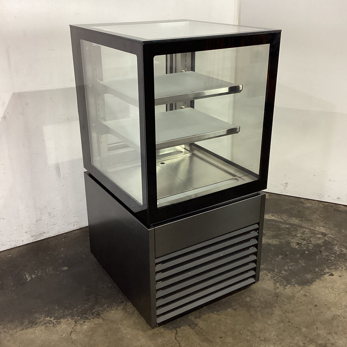 Anvil NDSV3720 3 Tier Cake Display