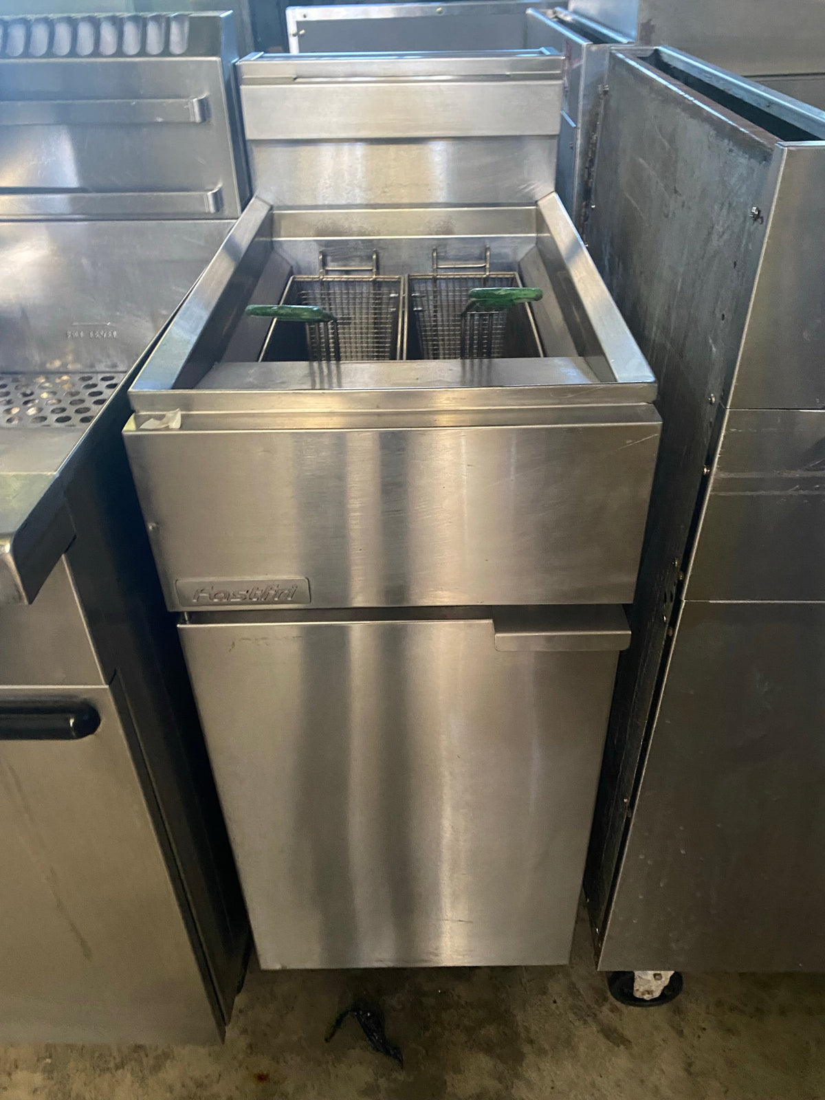 Waldorf FN8120G Deep Fryer