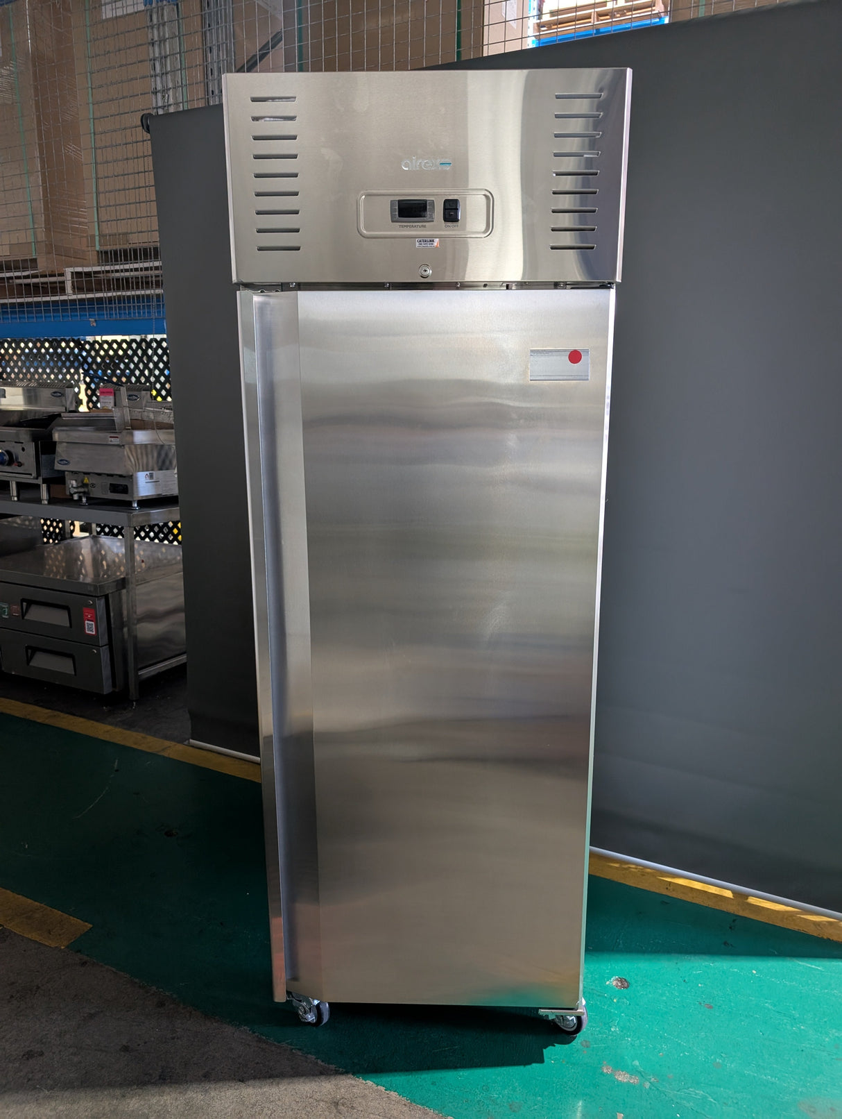 Airex AXR.URGN.1 Upright Solid Door Fridge