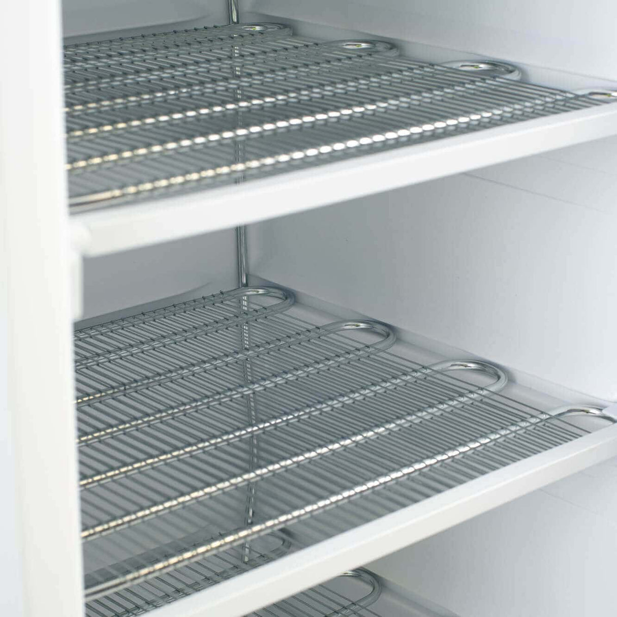 Upright Freezer - 300L - 1 Door - Solid