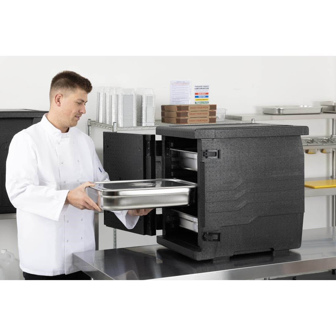 Vogue Insulated EPP Box 86Ltr GN Pan Size - 645x440x630mm DX987