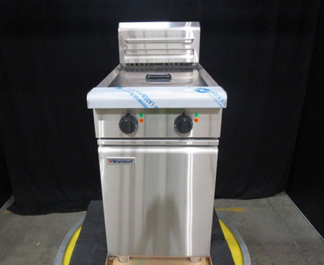 Waldorf FN8224E Twin Pan Electric Fryer - Whisk Hospitality - 3PA-8767-DHT-2398998