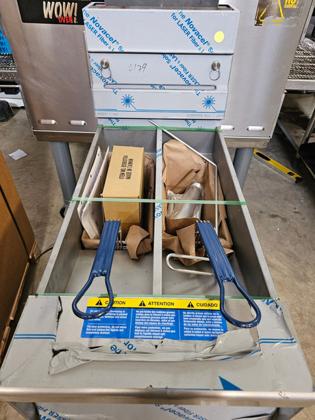 Pitco SG14TS Split Pot Fryer - Whisk Hospitality - 3PA-7259-G23CC043968L