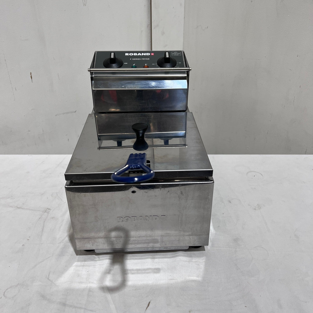 Roband F15 Countertop Fryer - Whisk Hospitality - 898128
