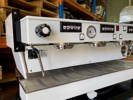La Marzocco Linea Classic 3 Group Coffee Machine - Whisk Hospitality - 3PA-5220-35227