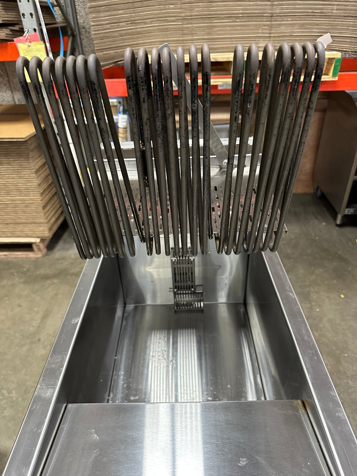 Austheat AF812 Single Pan Fryer - Whisk Hospitality - 3PA-1907-CL-AF812-846