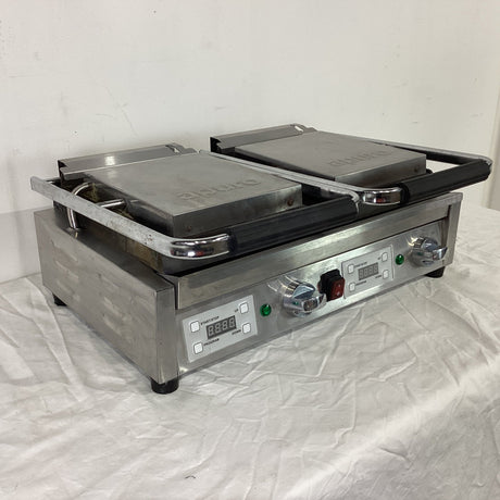 Apuro FC384 - A - 02 Contact Grill - Whisk Hospitality - 850388
