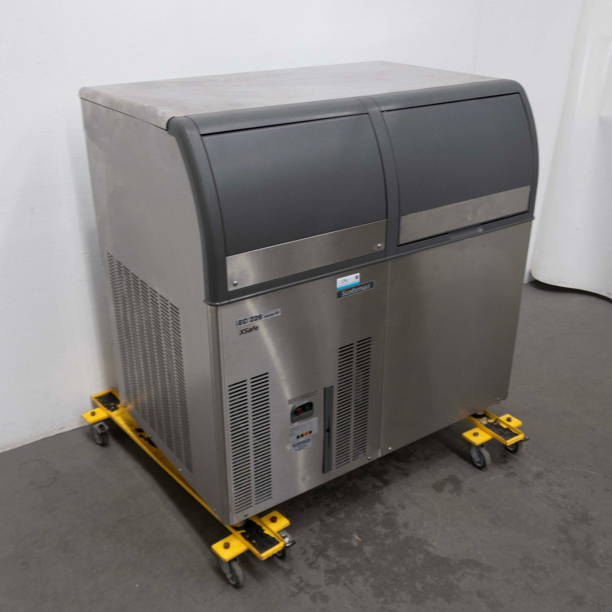 Scotsman ECS 226 AS Ice Machine - Whisk Hospitality - 818333